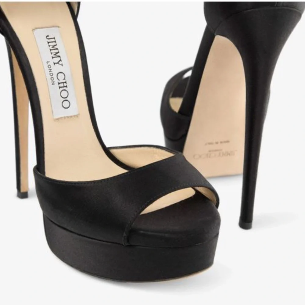 Jimmy Choo Black Max 150 Platform 

Brand new in box. Never worn

39.5 - Picture 2 of 6